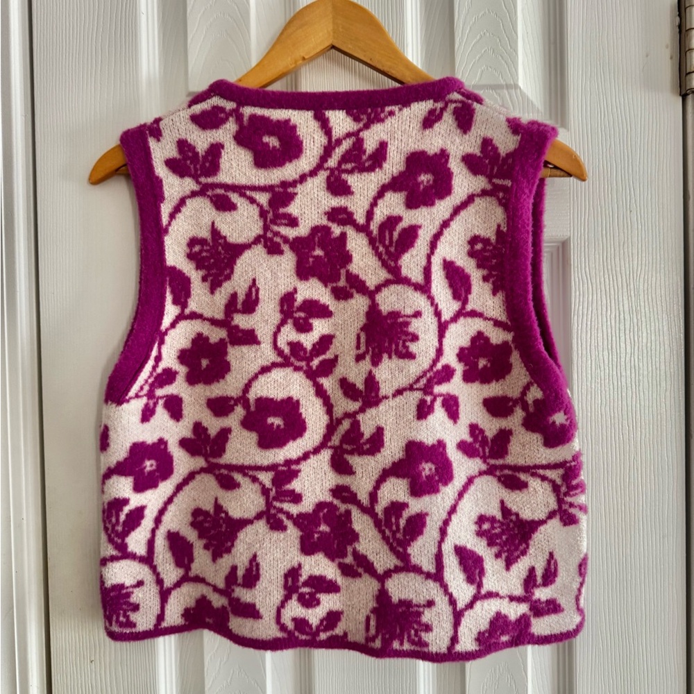 Zara Pink Floral Knit Button-Up Vest - Picture 4 of 8